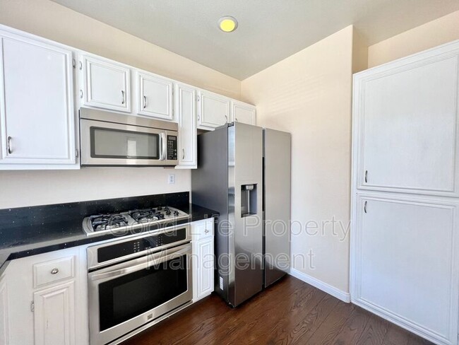 Building Photo - 8590 New Salem St