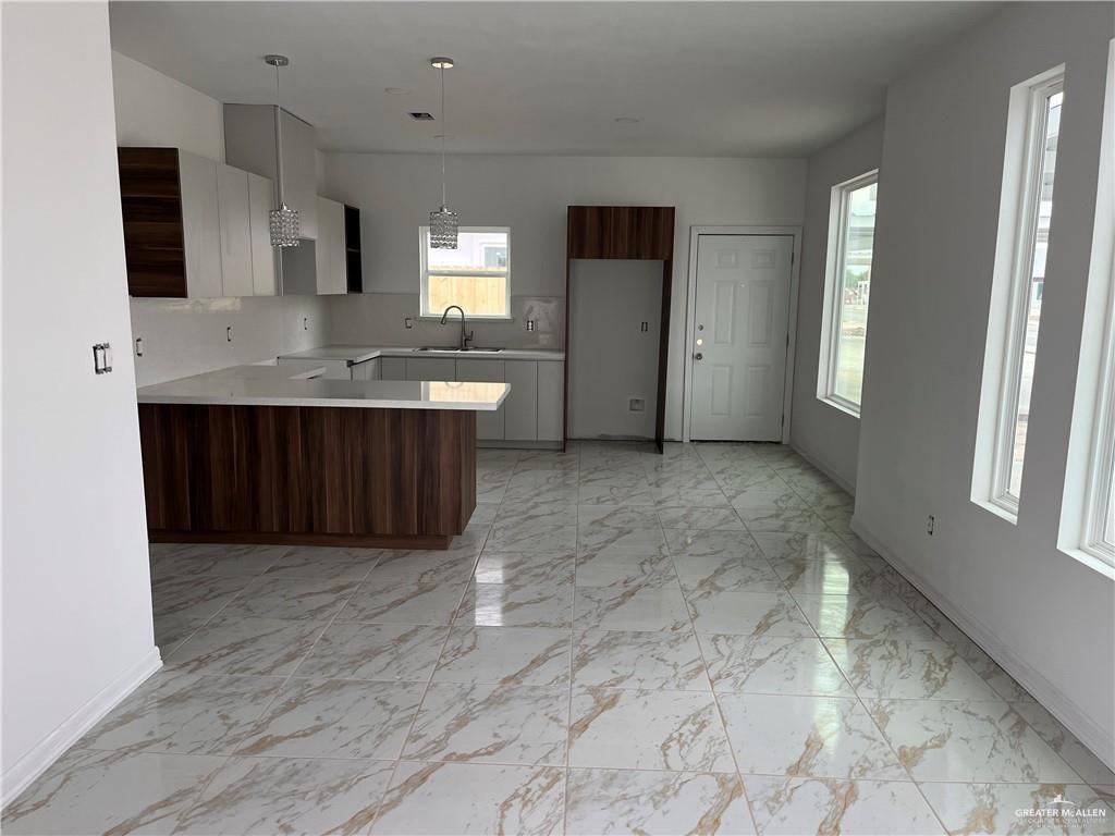 Foto del edificio - 1601 N Coyote St