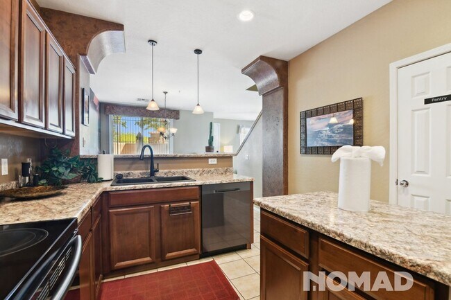 Foto del edificio - Luxurious 3BR Condo in Anthem