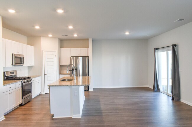 Building Photo - 1057 Saltgrass Way