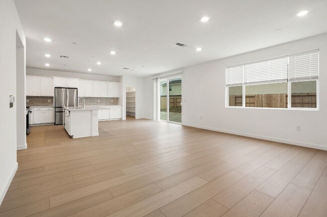 Foto del edificio - 8151 Lavigne Cir