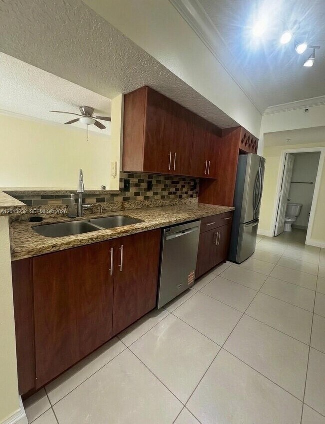 Foto del edificio - 220 SW 116th Ave