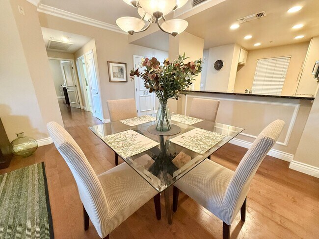 Foto del edificio - Live the Las Vegas Lifestyle in a Gated, Amenity-Rich Community ALL UTILITIES INCLUDED