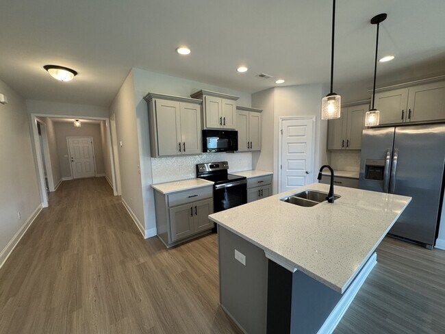 Building Photo - 16688 Demi Dr