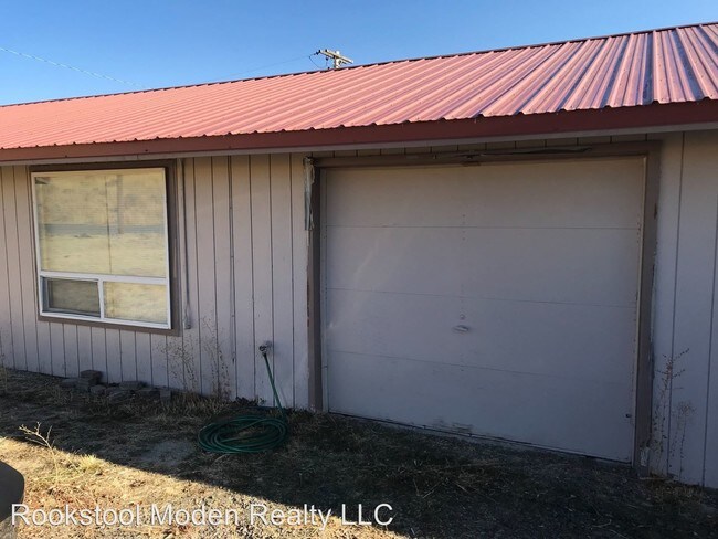Building Photo - 2 br, 1 bath House - 60810 A Hwy 140 E