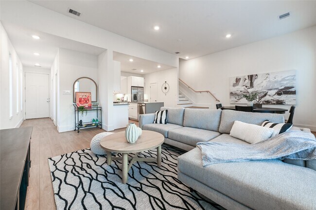 Foto del edificio - 7607 Victory Reserve St