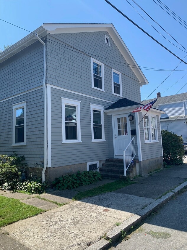 Primary Photo - 23 Potter St