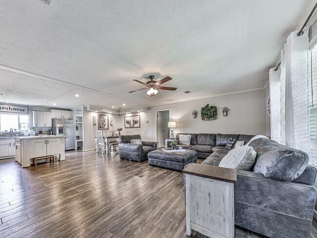 Foto del edificio - 2809 Pleasant Arbor Rd