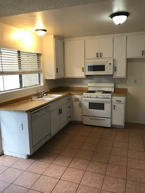 Foto del edificio - 486 Serento Cir