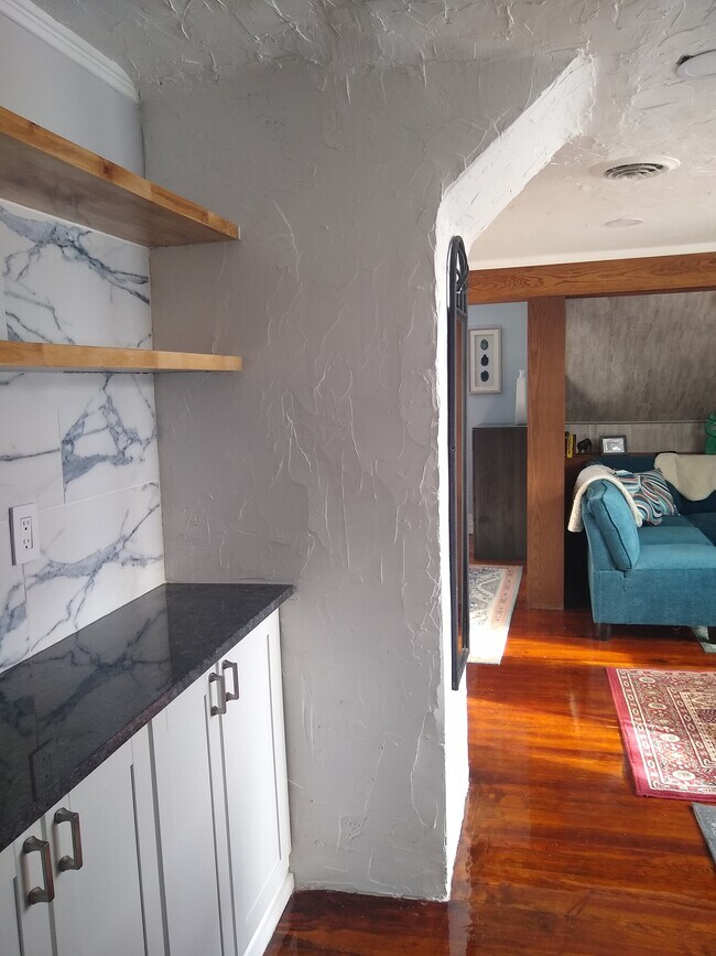 Foto del edificio - 2725 N Main St