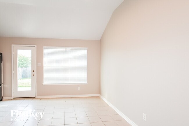 Building Photo - 1208 Mountain Peak Dr