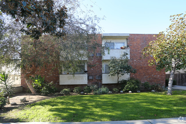Building Photo - 3739 Clarington Ave