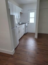 Building Photo - 655 Eldron Dr