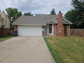 Building Photo - 709 Goshawk Dr