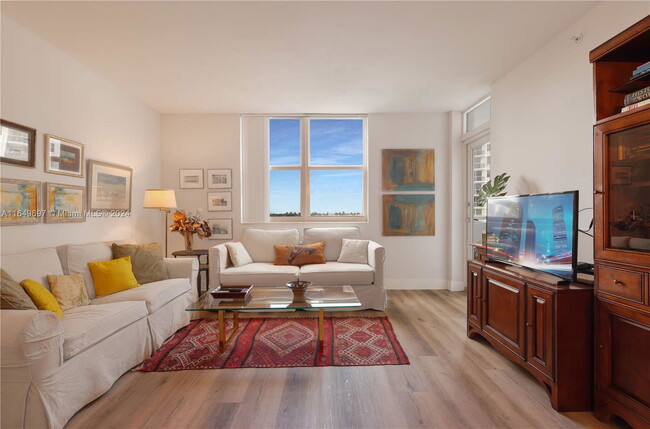 Building Photo - 3001 S Ocean Dr