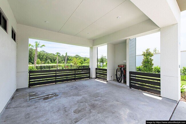 Foto del edificio - 9264 Moss Preserve Pkwy
