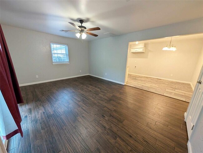 Foto del edificio - 2412 SE 51st St