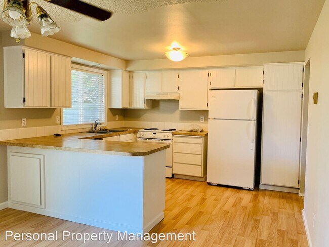 Building Photo - 3 br, 1 bath House - 1419 SE 139th Court