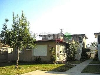 Unidad B en la planta superior - 204 W Fairview Ave