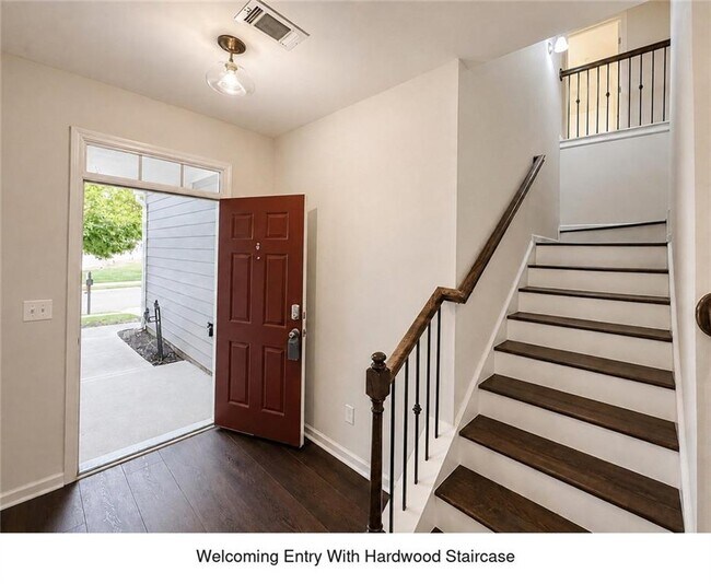 Building Photo - 3432 Castleberry Village Cir