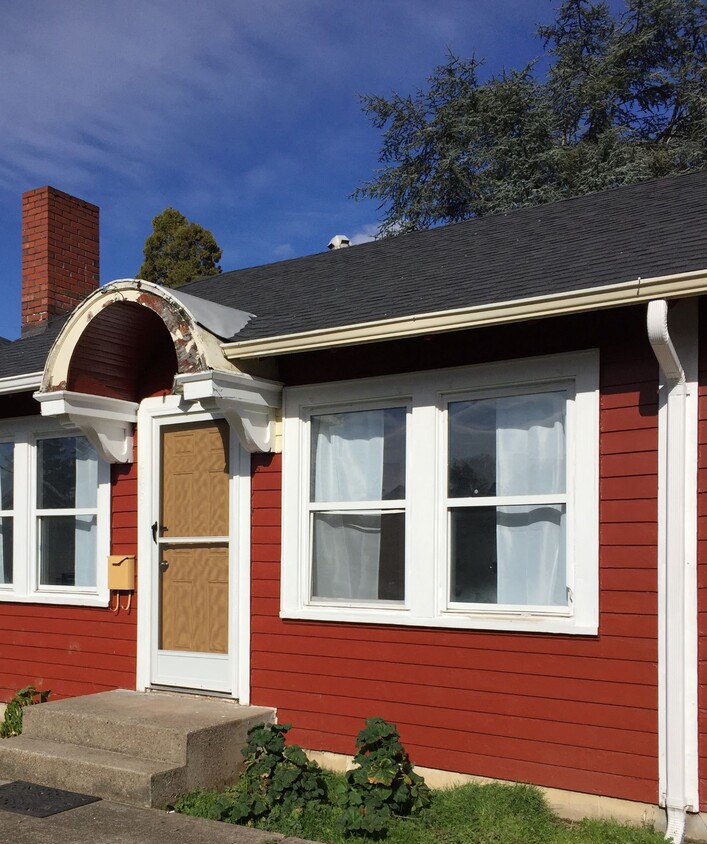 entrada principal exterior - 451 16th St SE