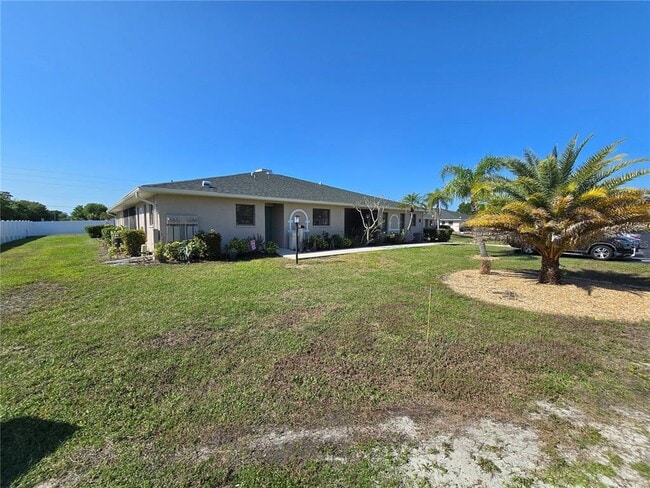 Foto del edificio - 24540 Harbor View Rd