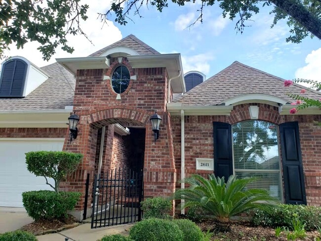 Foto del edificio - 2611 Summer Rain Dr