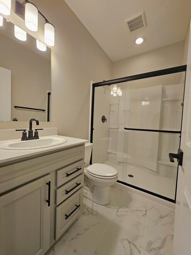 Foto del edificio - 8604 Apricot Wy