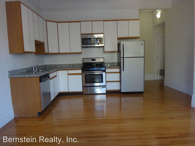 Building Photo - 2277 Van Ness Ave