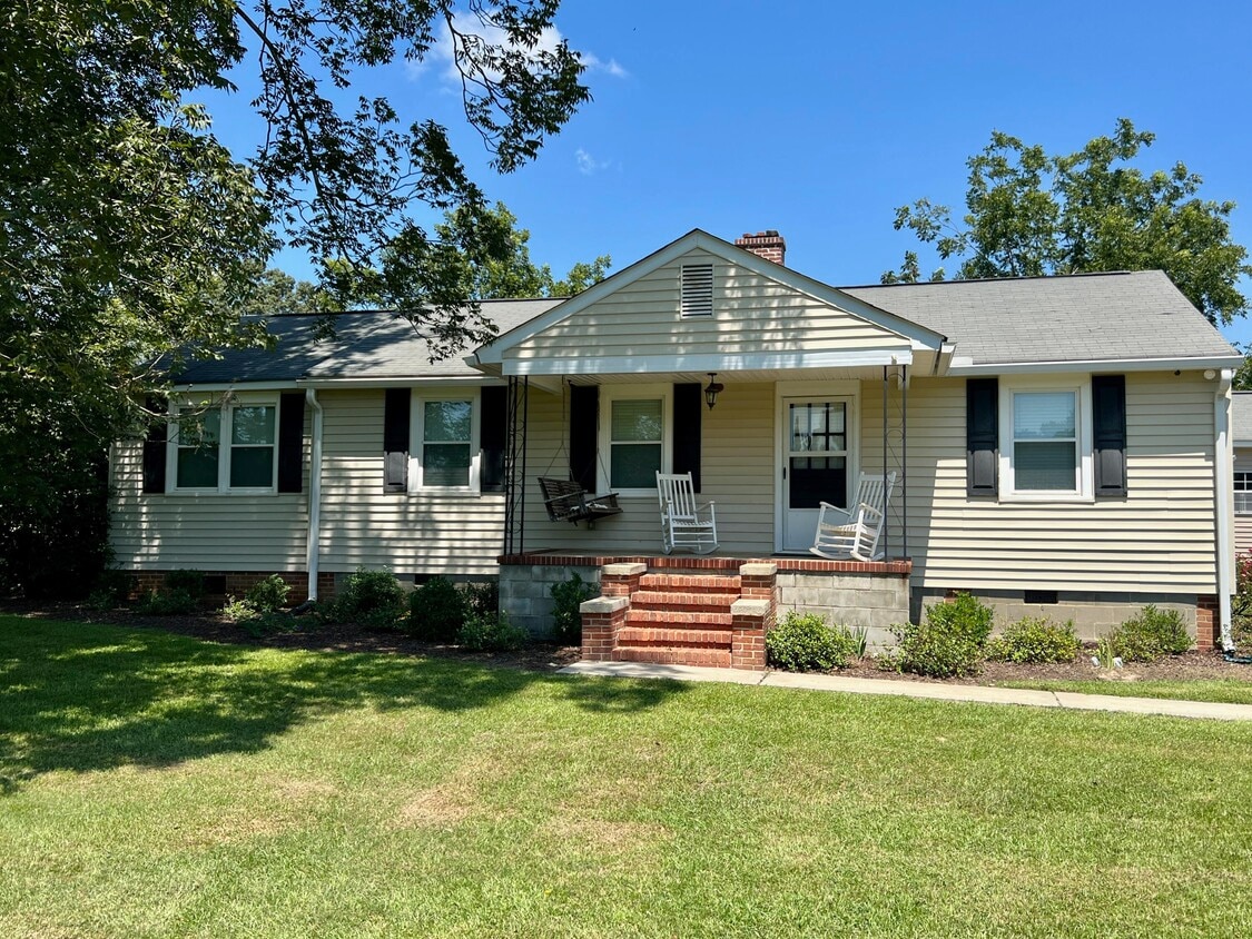 Primary Photo - 1053 New Bridge Rd