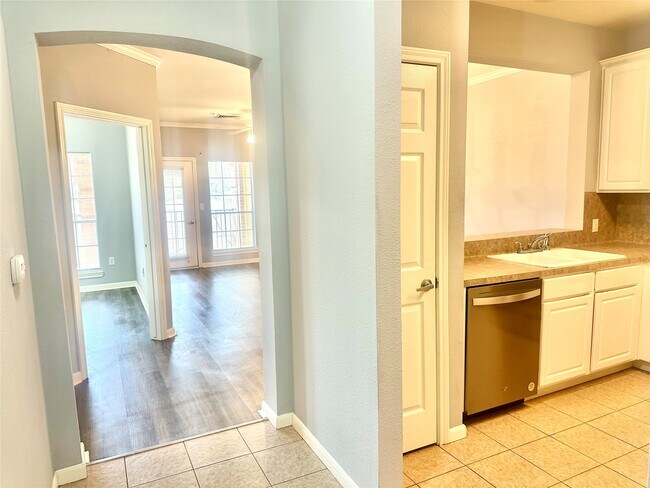 Foto del edificio - 2815 Kings Crossing Dr