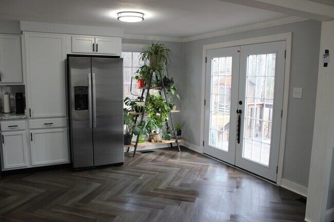 Building Photo - 9033 Rapidan Dr