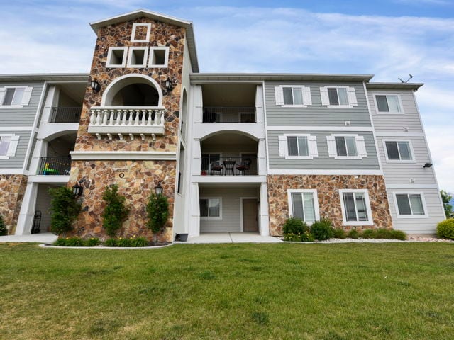 Primary Photo - Condo in Saratoga Springs Available July 20th
