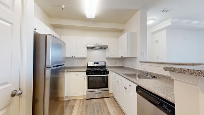 Interior Photo - The Courts at Dulles