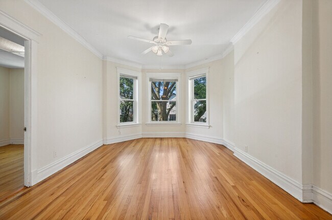 Building Photo - 2167 W Giddings St