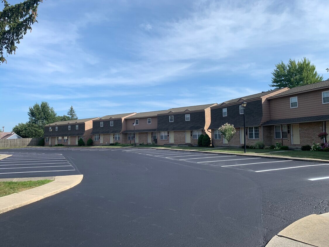 270 Stocksdale Dr, Marysville, OH 43040 Townhouse for Rent in