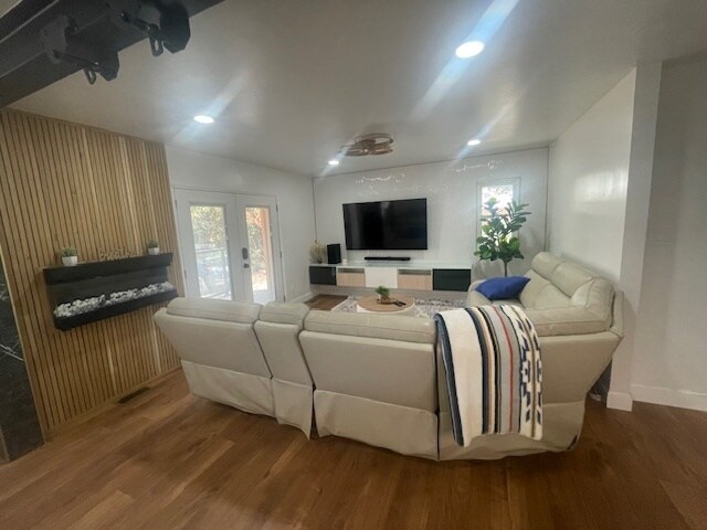 Foto del edificio - Fully Renovated 5 Beds Home in South Park ...