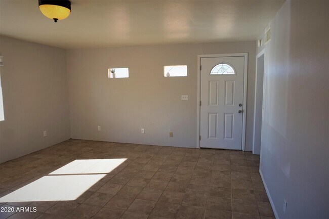 Foto del edificio - 1052 Chaparral Cir