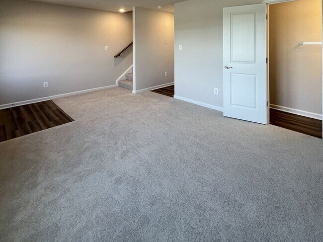 Foto del edificio - 16802 Saint Ridgely Blvd