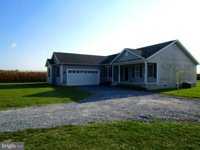 Building Photo - 521 Canterbury Rd