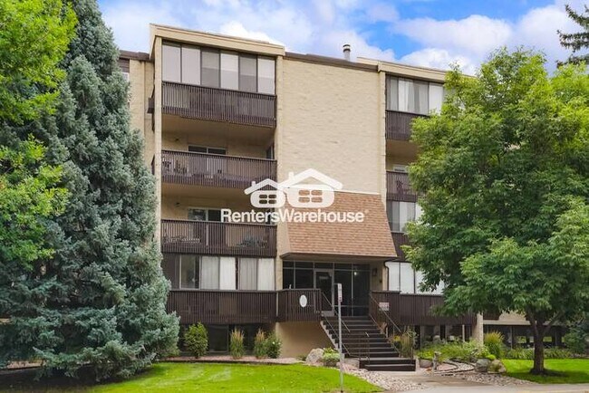 Foto del edificio - Remodeled Centrally Located Condo in Well-Maintained Complex with Views