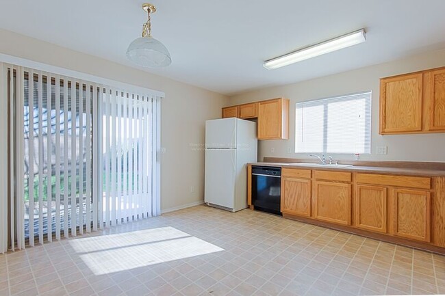 Foto del edificio - 10932 E Clovis Ave
