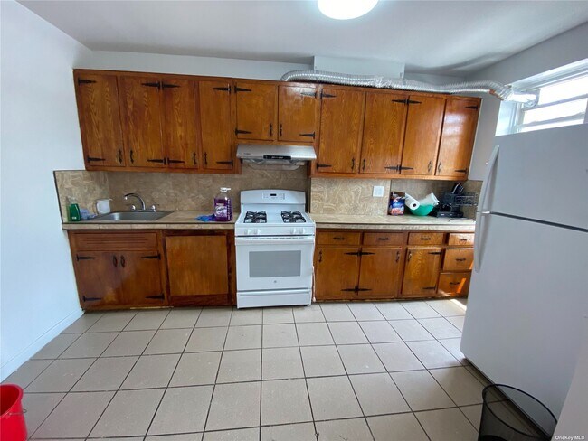 Foto del edificio - 79-46-79-78 78th Ave