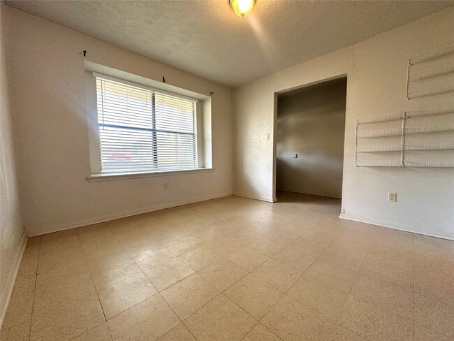 Foto del edificio - 1822 Willow Bend Dr