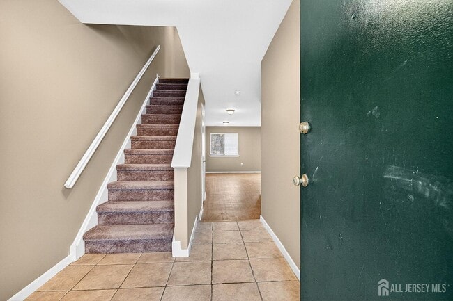 Foto del edificio - 70 Hampshire Dr