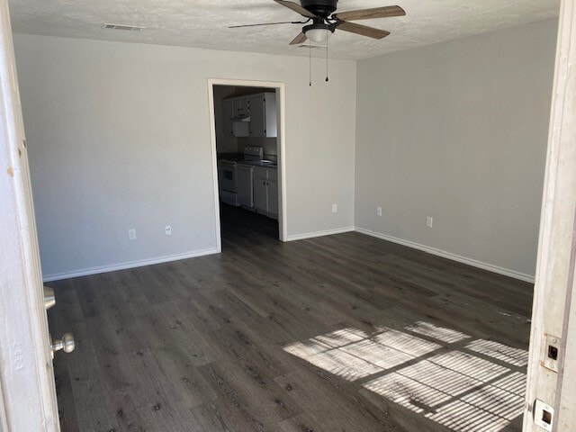 Sala de estar - 309 S Avenue C