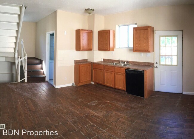 Building Photo - 3 br, 1 bath House - 4059 Schiller Ave