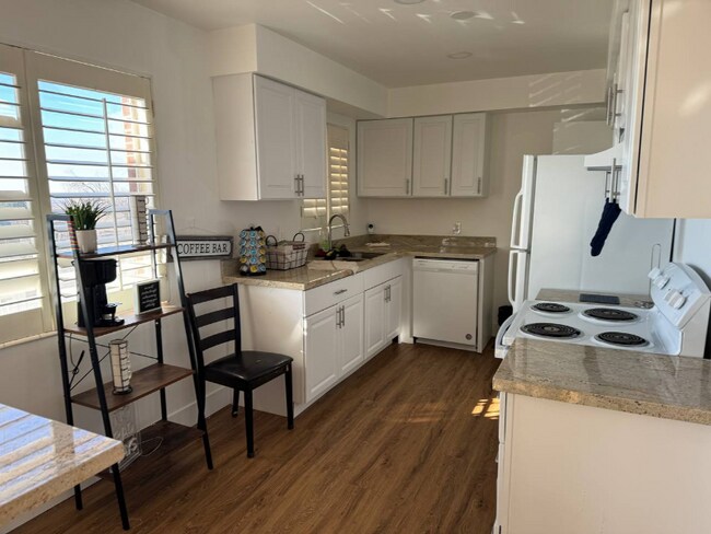 Foto del edificio - 1509 S Foothill Dr