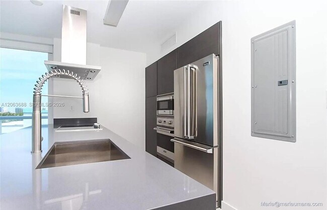 Foto del edificio - 9821 E Bay Harbor Dr