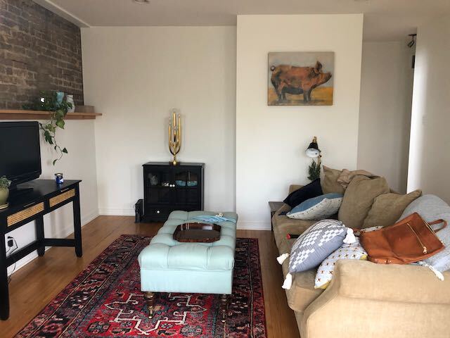 Living - 2335 W McLean Ave